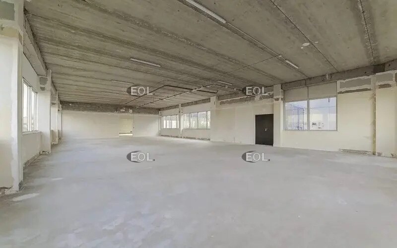 Industrial in Les Ulis for lease - Interior Photo - Image 2 of 4