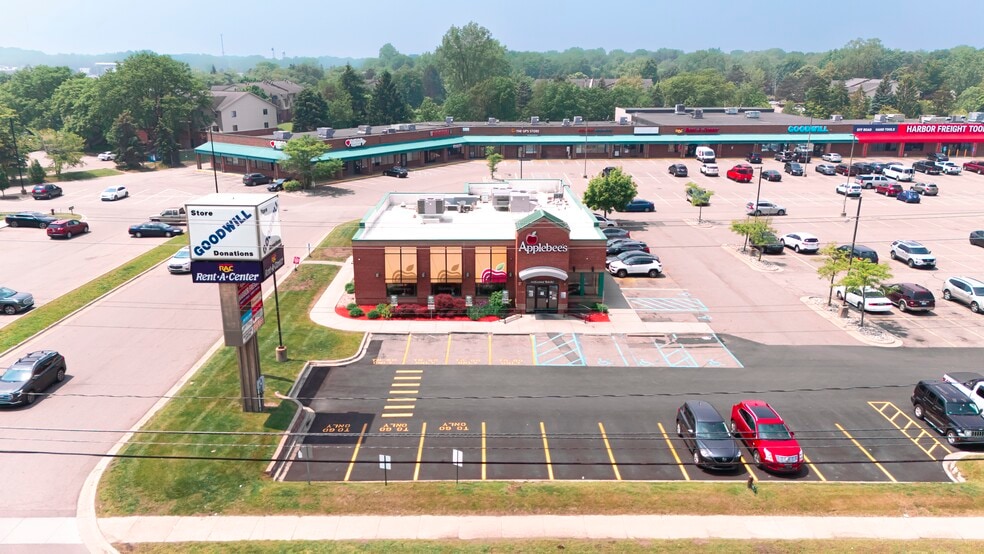 6250 S Cedar St, Lansing, MI for lease - Building Photo - Image 2 of 12