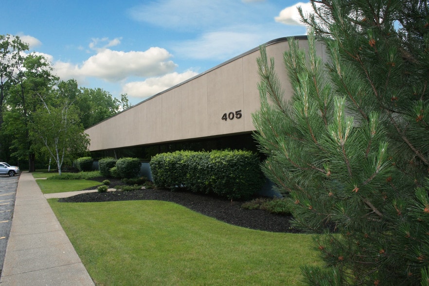 405 N French Rd, Buffalo, NY for lease - Building Photo - Image 3 of 13
