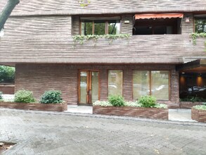 Retail in Madrid, Madrid for lease Interior Photo- Image 1 of 3