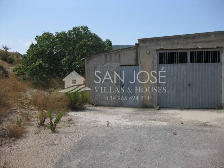 Industrial in Alicante for sale - Building Photo - Image 1 of 23