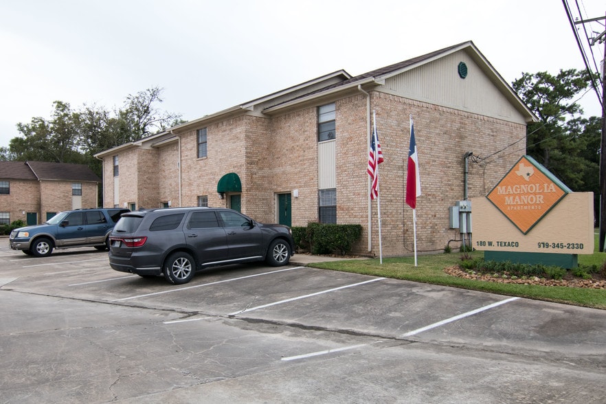 180 W Texaco Ave, West Columbia, TX for sale - Primary Photo - Image 1 of 1