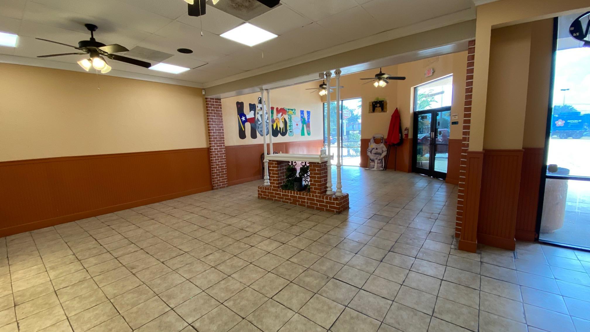 11660 Westheimer Rd, Houston, TX 77077 Royal Oaks Plaza