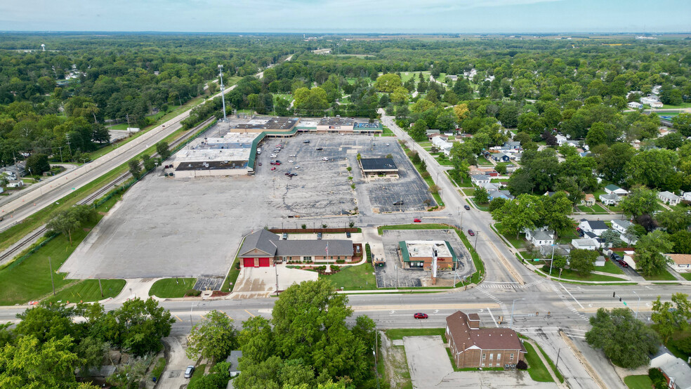 1355-1505 W King St, Decatur, IL for lease - Building Photo - Image 3 of 4