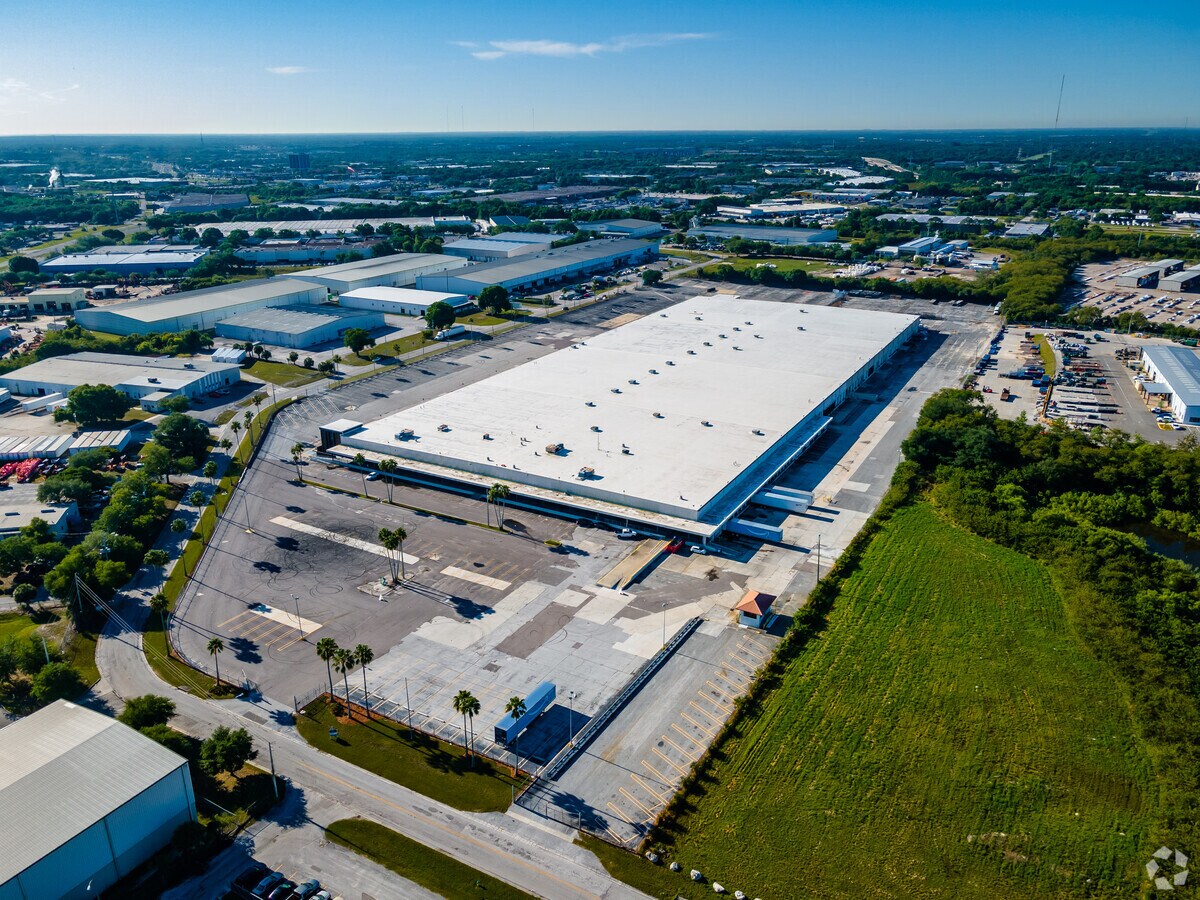 1820 Massaro Blvd Tampa Fl 33619 Tampa East Industrial Park Loopnet Com