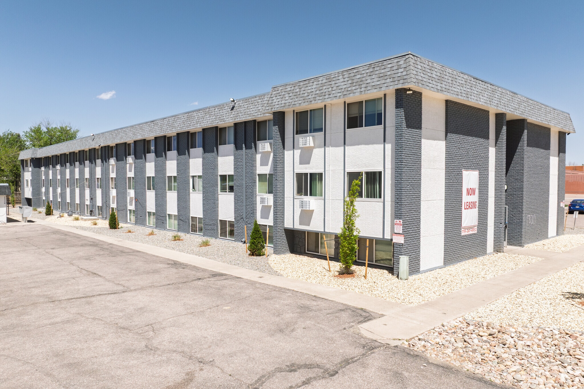 1330 Potter Dr, Colorado Springs, CO for sale Primary Photo- Image 1 of 1