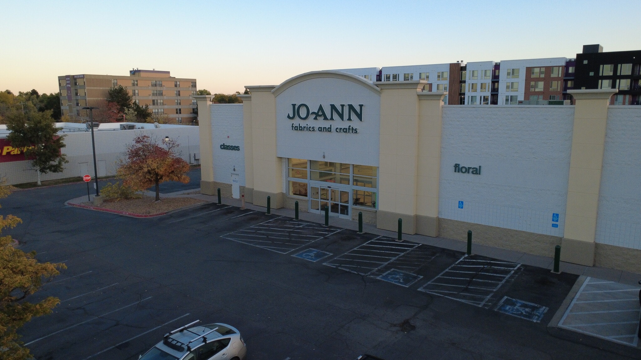 10750 W Colfax Ave, Lakewood, CO for lease Building Photo- Image 1 of 11