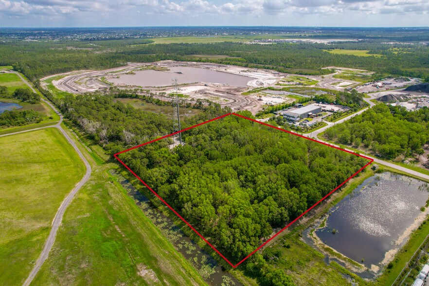 1910 SW Poma Dr, Palm City, FL for sale - Building Photo - Image 3 of 5