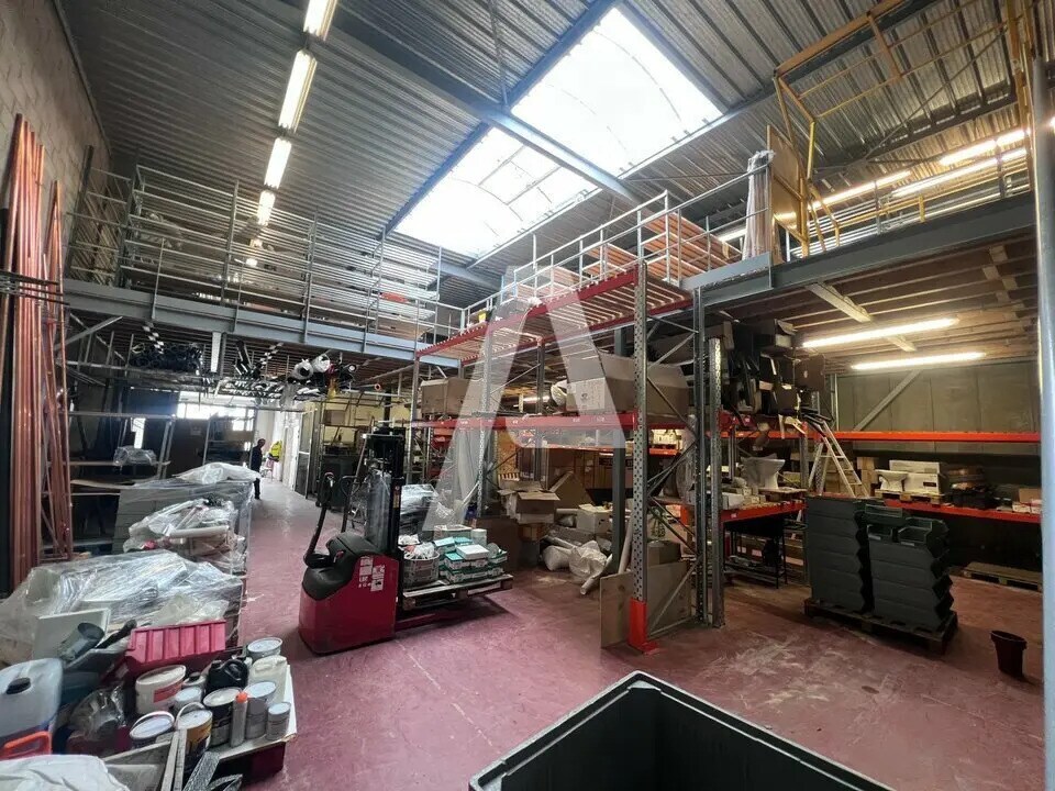 Industrial in Villejuif for lease Interior Photo- Image 1 of 6