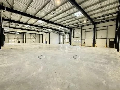 Industrial in Trappes for lease - Building Photo - Image 3 of 18