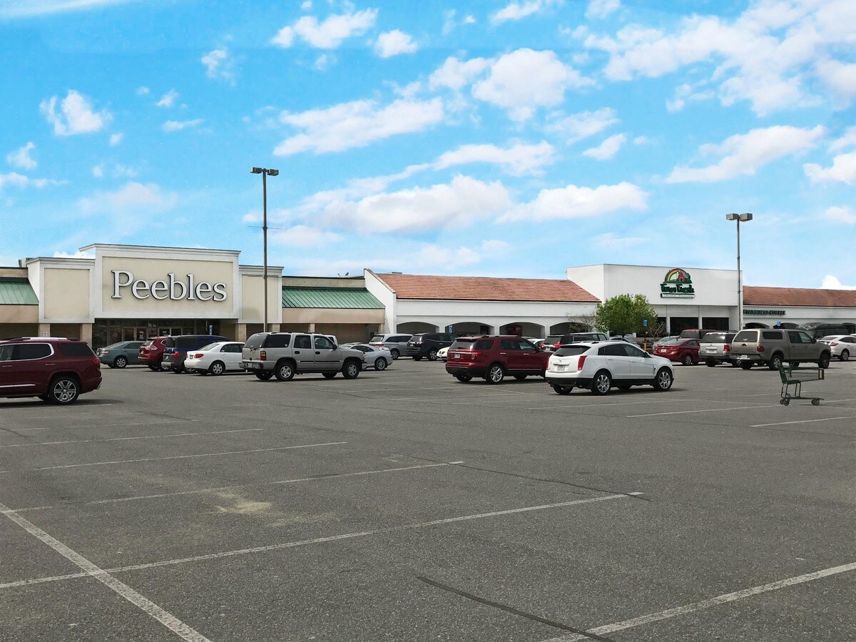1248 1290 Smithfield Plz Smithfield Va 23430 Smithfield Shopping Plaza Loopnet Com