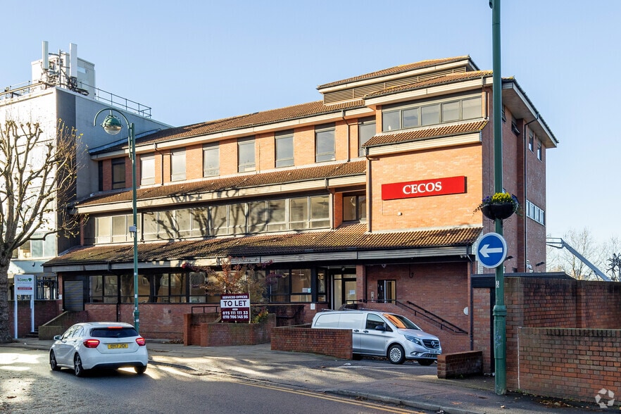 11 Kirkdale Rd, London for sale - Primary Photo - Image 1 of 1