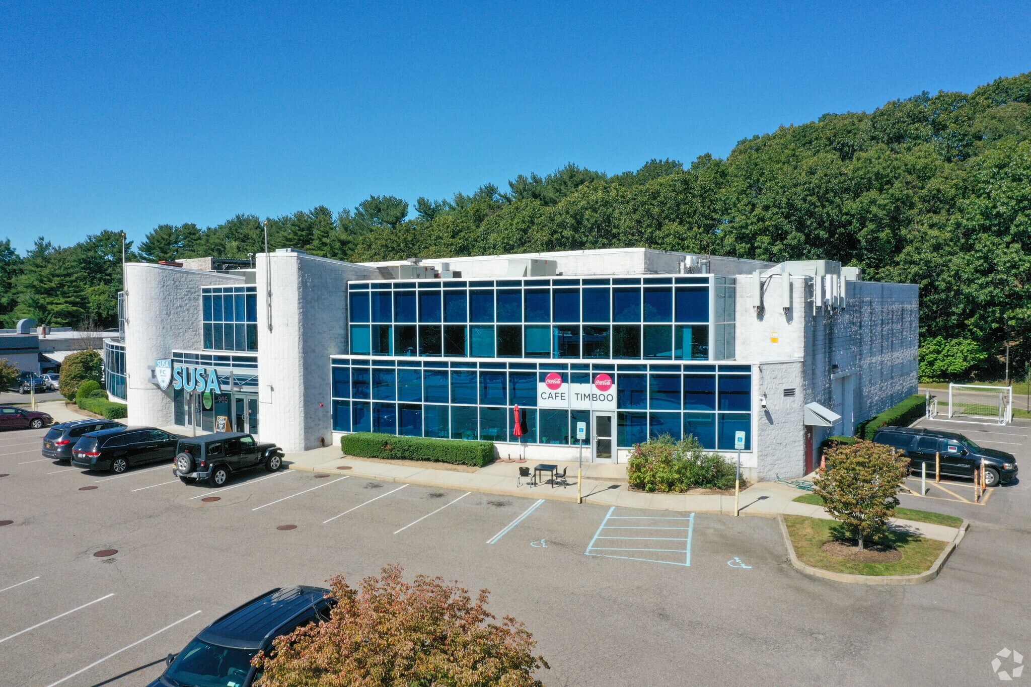 905 W Jericho Tpke, Smithtown, NY 11787 Flex Building