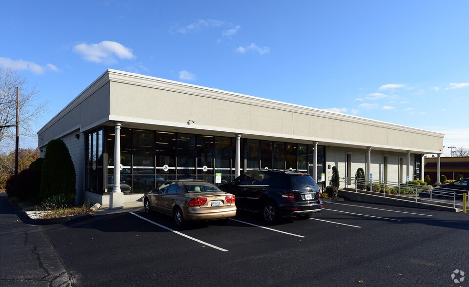 379 Atwood Ave, Cranston, RI for sale - Building Photo - Image 1 of 1