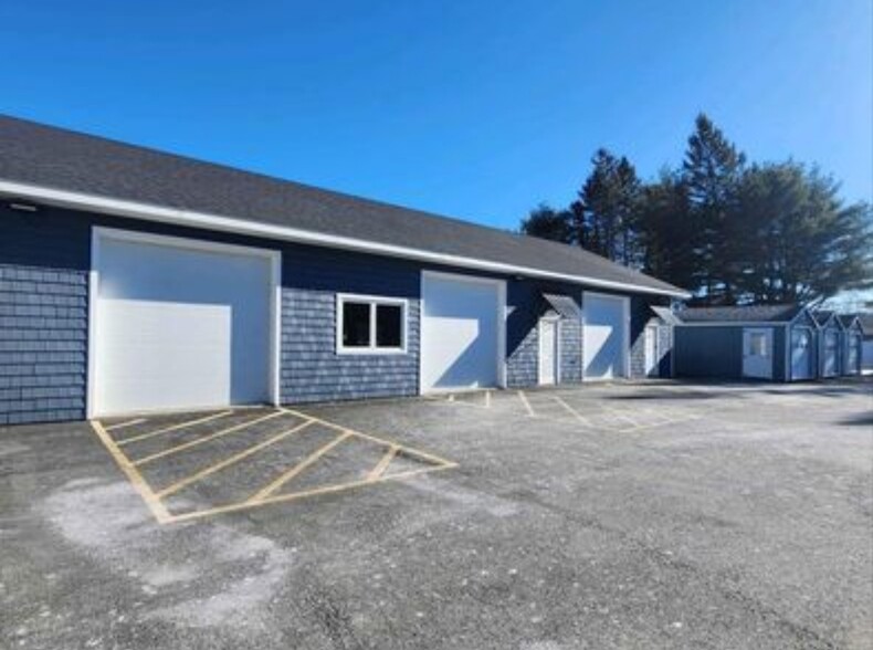 858 Main Rd, Holden, ME for sale - Building Photo - Image 1 of 1