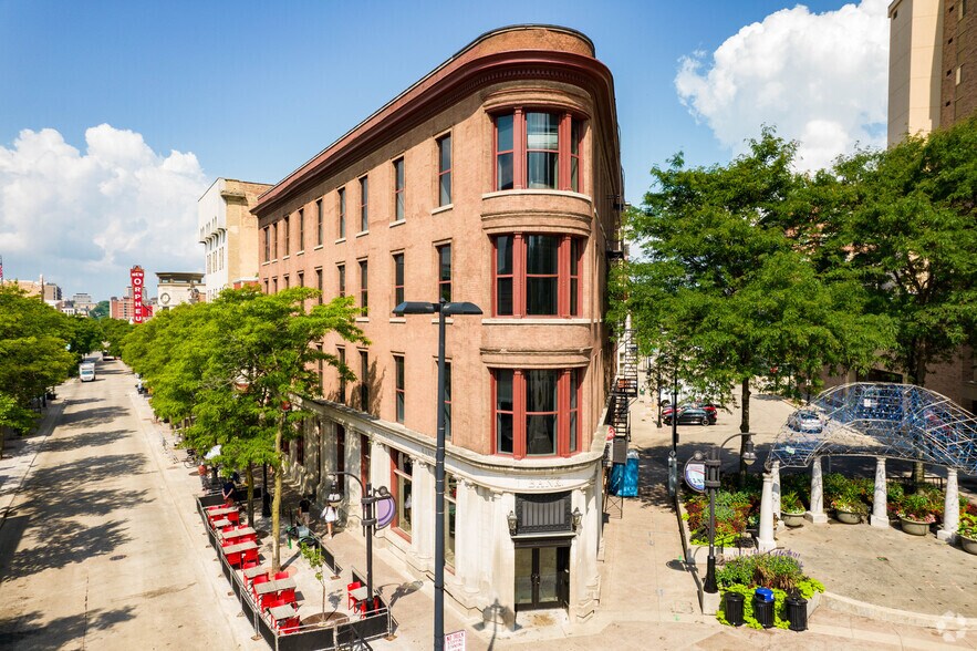 100 State St, Madison, WI for lease - Building Photo - Image 3 of 5