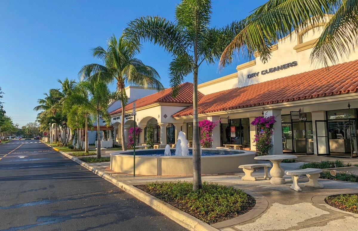 6627 W Boynton Beach Blvd, Boynton Beach, FL 33437 Fountains Of