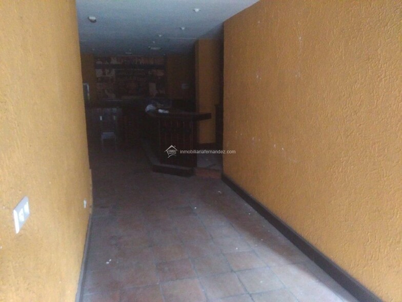 Retail in Cáceres, Cáceres for lease - Building Photo - Image 2 of 18