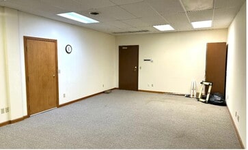 30 Lafayette Sq, Vernon, CT for lease Interior Photo- Image 1 of 1