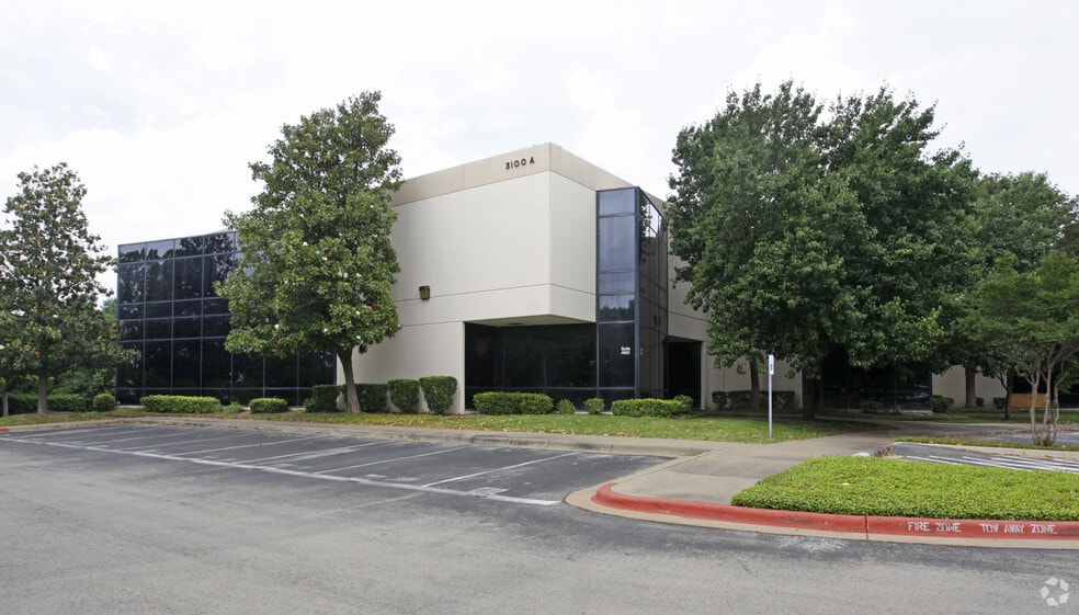 3100 Alvin Devane Blvd, Austin, TX for lease - Building Photo - Image 3 of 7