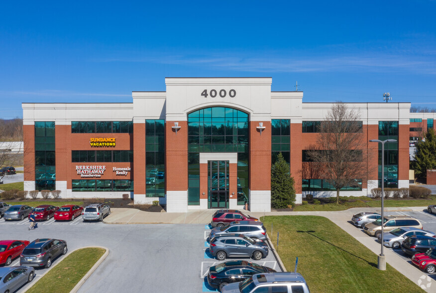 4000 Crums Mill Rd, Harrisburg, PA for lease - Building Photo - Image 2 of 4