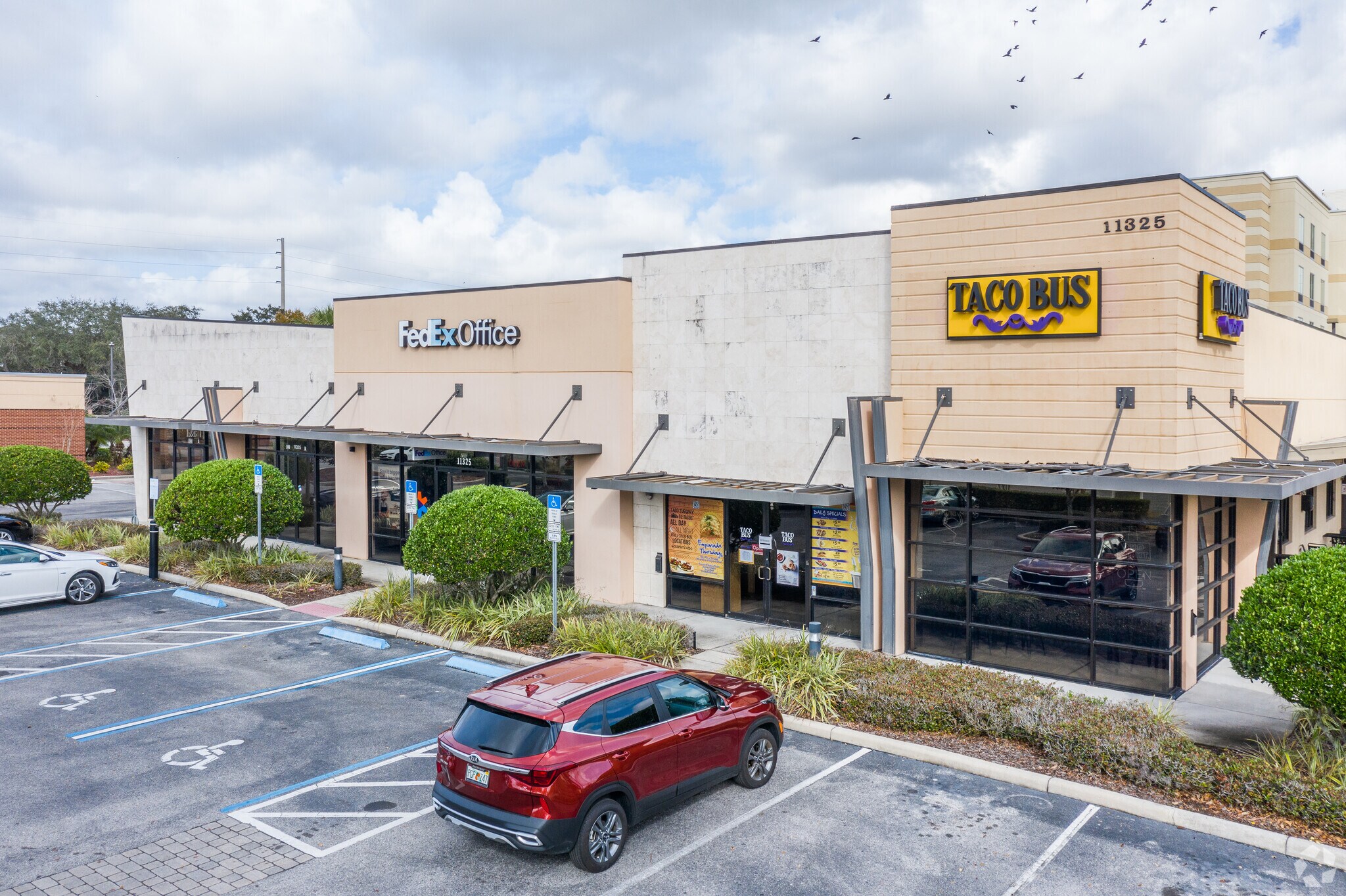 11325 University Blvd, Orlando, FL for sale Primary Photo- Image 1 of 1