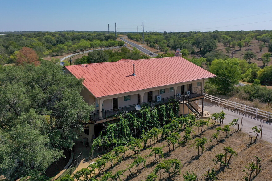 1125 Ranch Road 2233, Llano, TX for sale - Primary Photo - Image 1 of 1