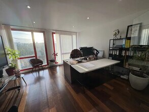 Office in Houilles for lease Interior Photo- Image 2 of 9