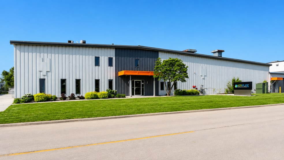 2425 Hutson Rd, Green Bay, WI for lease - Building Photo - Image 1 of 10