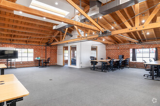 3384 Robertson Pl, Los Angeles, CA for lease Interior Photo- Image 2 of 4