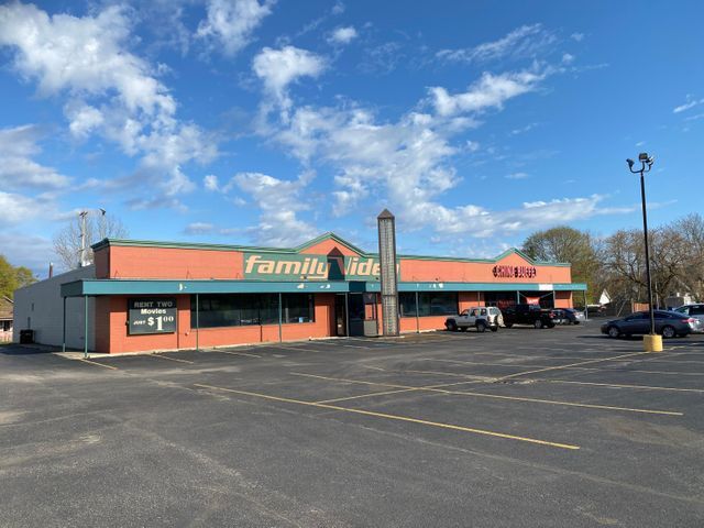 113-115 Cypress US-31 St, Manistee, MI for sale Building Photo- Image 1 of 1