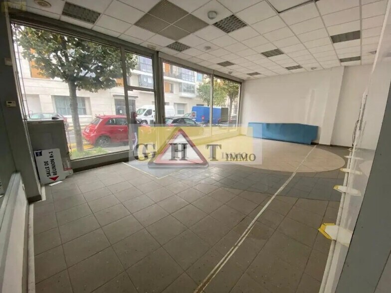Retail in Maisons-Alfort for sale - Interior Photo - Image 2 of 5