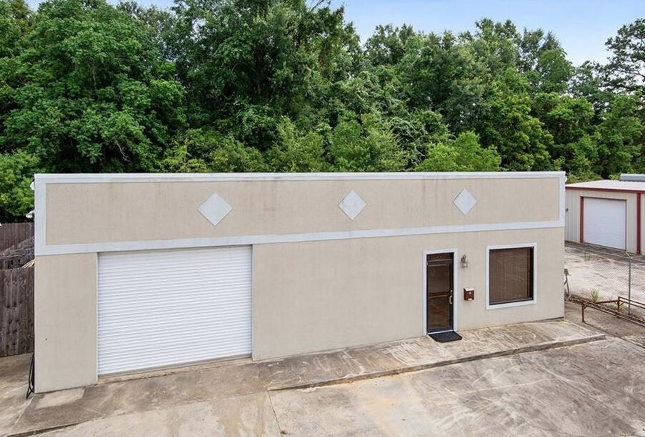 1118 Commercial Dr, Hammond, LA 70403