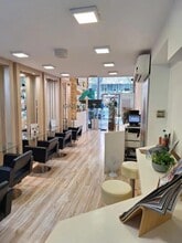 Retail in Madrid, Madrid for lease Interior Photo- Image 2 of 5