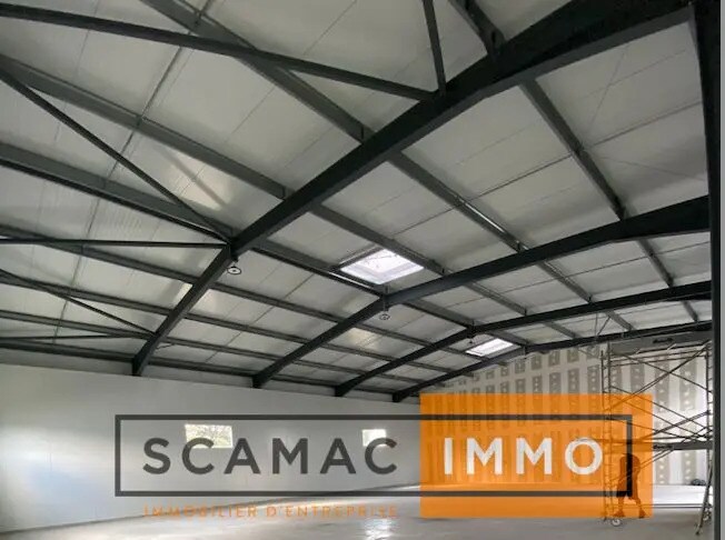 Industrial in Plan-d'Orgon for lease - Interior Photo - Image 2 of 4