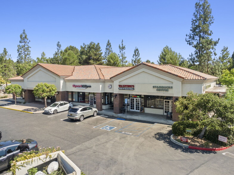 2072 E Avenida De Los Arboles, Thousand Oaks, CA for lease - Building Photo - Image 1 of 22