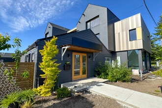 6504 Capitol Blvd SE, Tumwater, WA for lease Building Photo- Image 1 of 14