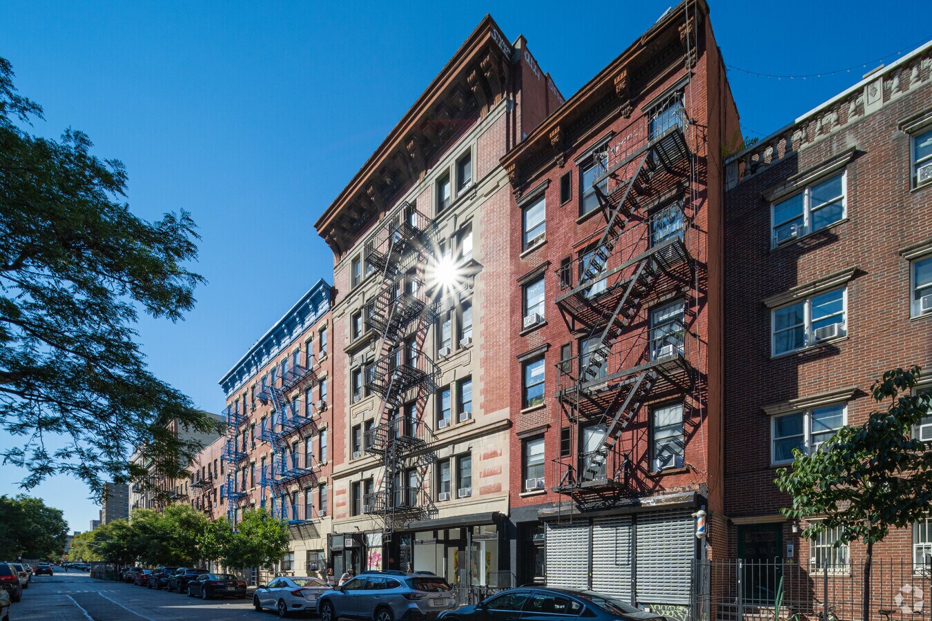 170172 E 2nd St, New York, NY 10009