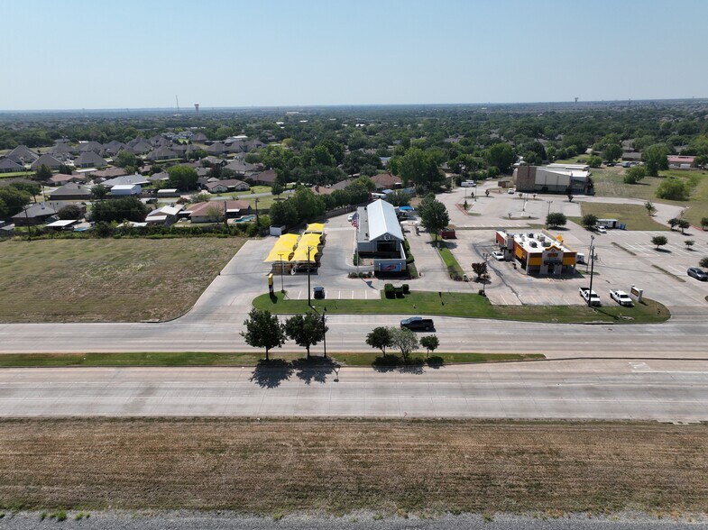 7090 Highway 78 N, Sachse, TX 75048 Express Car Wash