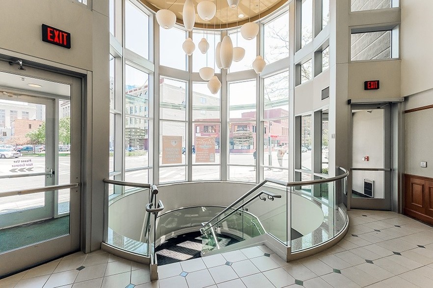 351 Gratiot Ave, Detroit, MI for sale - Building Photo - Image 1 of 1