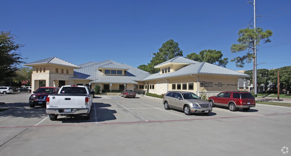2535 W Oak St, Denton, TX for sale - Primary Photo - Image 1 of 1
