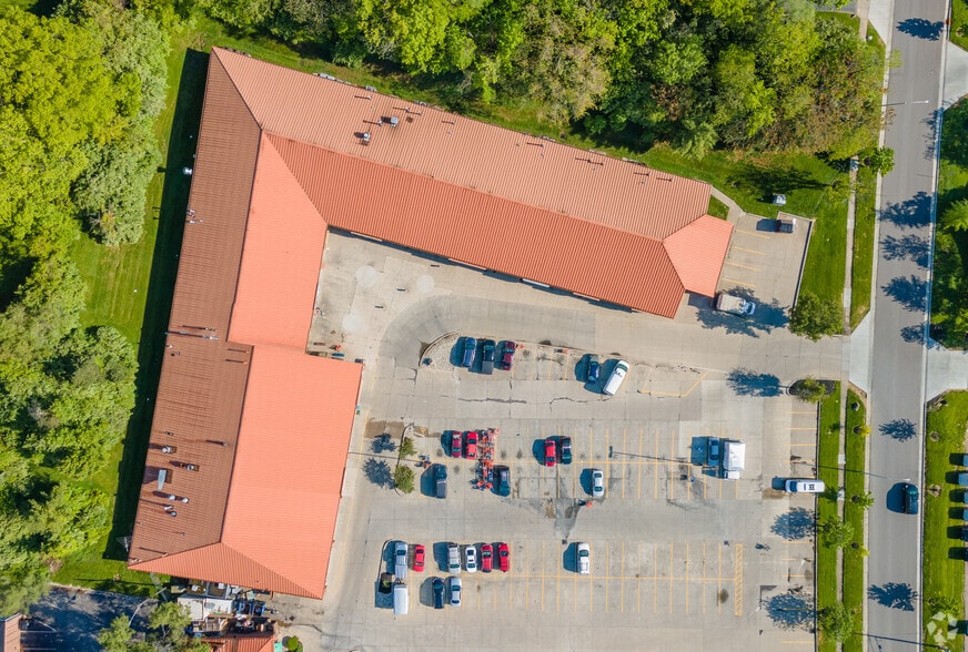 280-316 Northland Blvd, Springdale, OH for sale - Aerial - Image 3 of 4