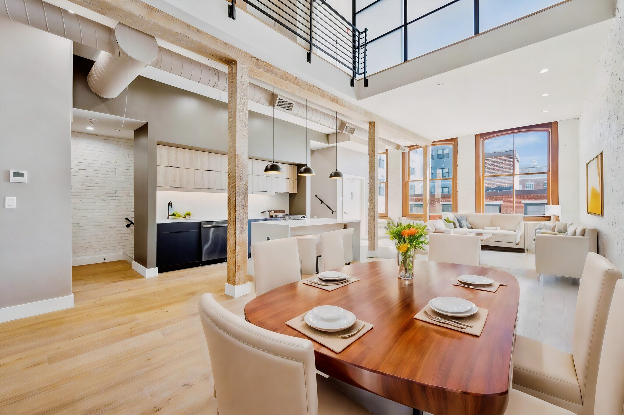 32-34 S Strawberry St, Philadelphia, PA for lease Interior Photo- Image 1 of 15