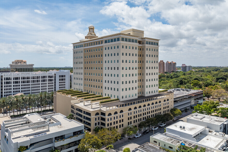 355 Alhambra Cir, Coral Gables, FL for lease - Building Photo - Image 3 of 5