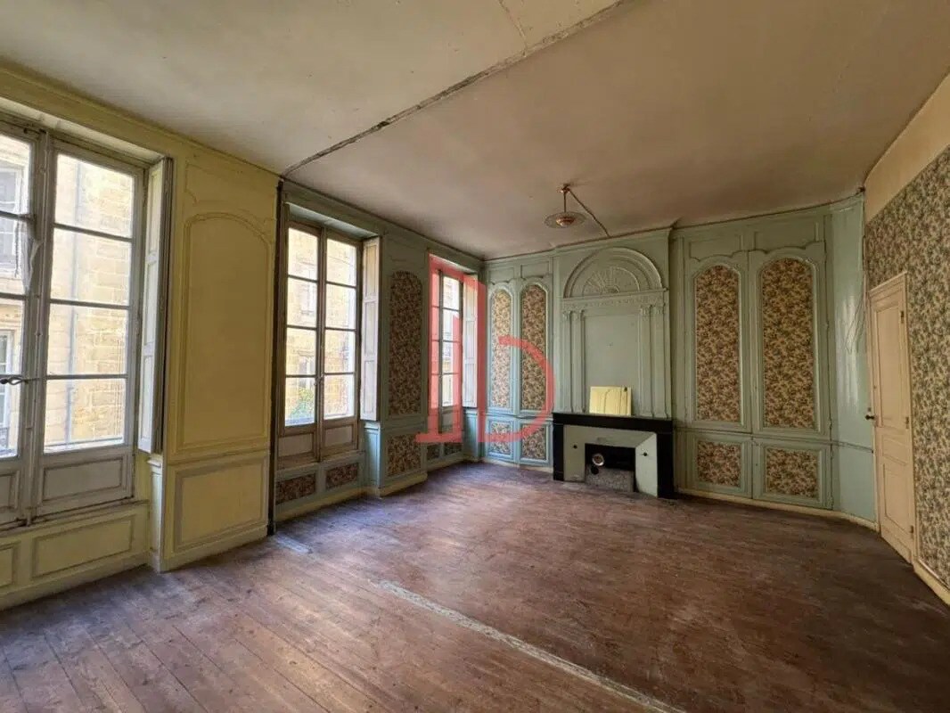 Office in Bordeaux for lease Interior Photo- Image 1 of 10