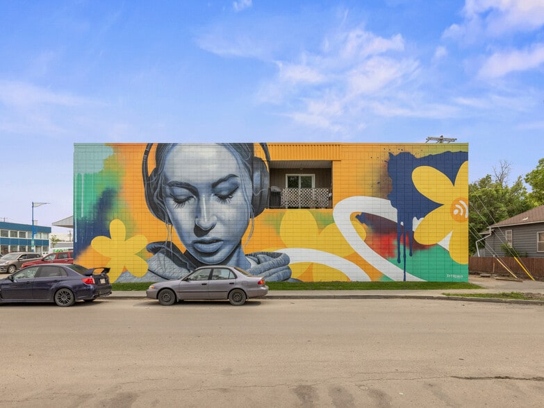 6932 104th St NW, Edmonton, AB for sale - Building Photo - Image 2 of 14