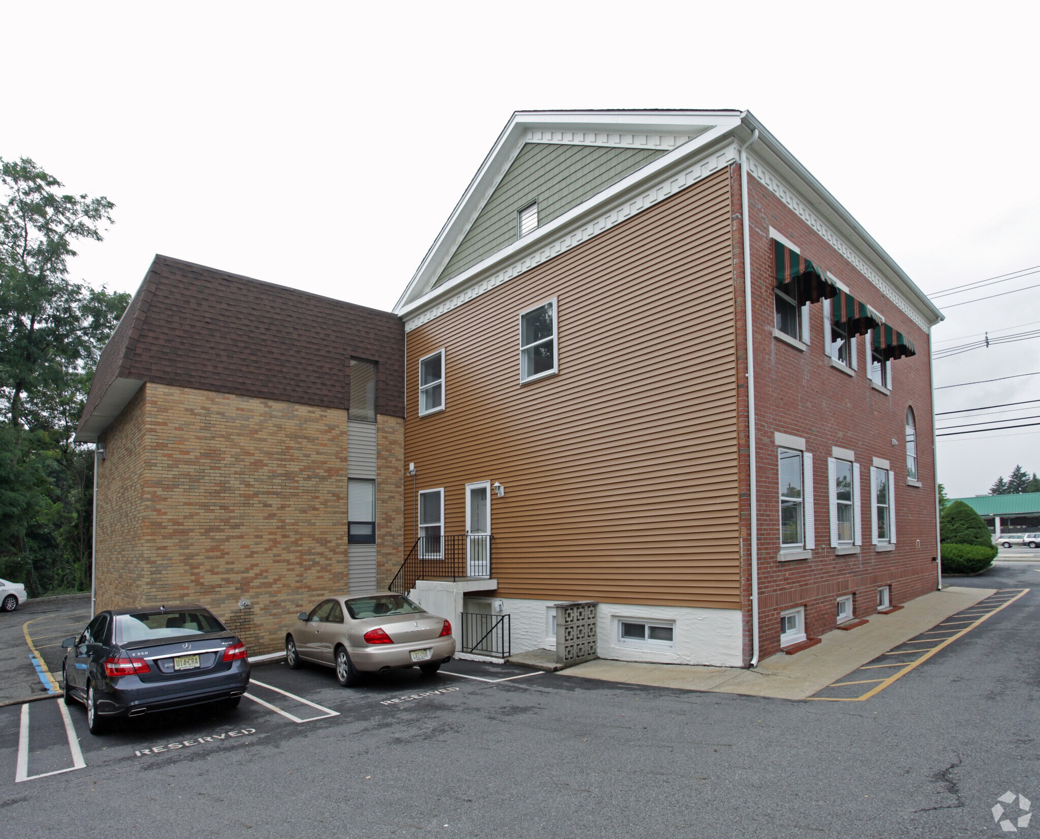 24 Wyckoff Ave, Waldwick, NJ 07463 Office for Sale