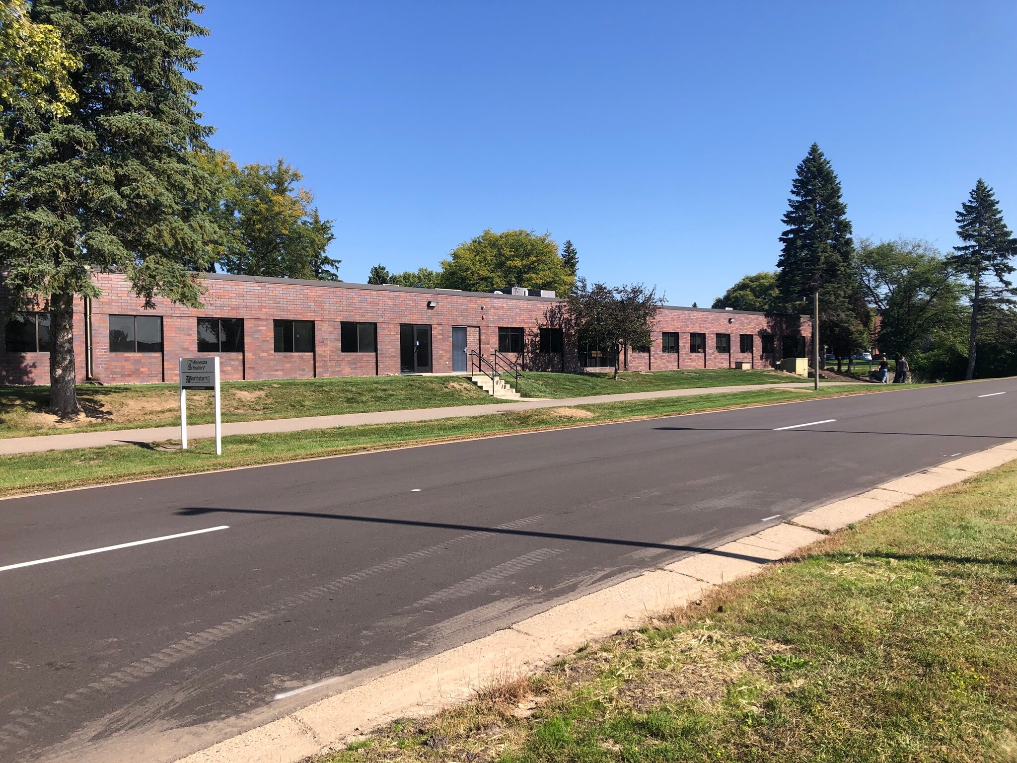 11100 W Bren Rd, Minnetonka, MN for lease Building Photo- Image 1 of 2