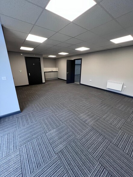 Hardwick Rd, Runcorn for lease - Building Photo - Image 3 of 6