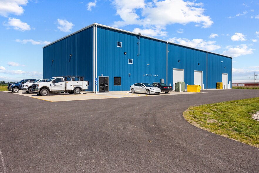 19 Fort Monroe Industrial Pkwy, Monroeville, OH for sale - Building Photo - Image 2 of 8